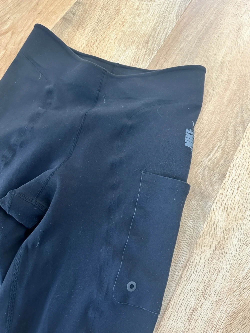 Nike Women’s High-Rise Pocket Leggings Size Small Black